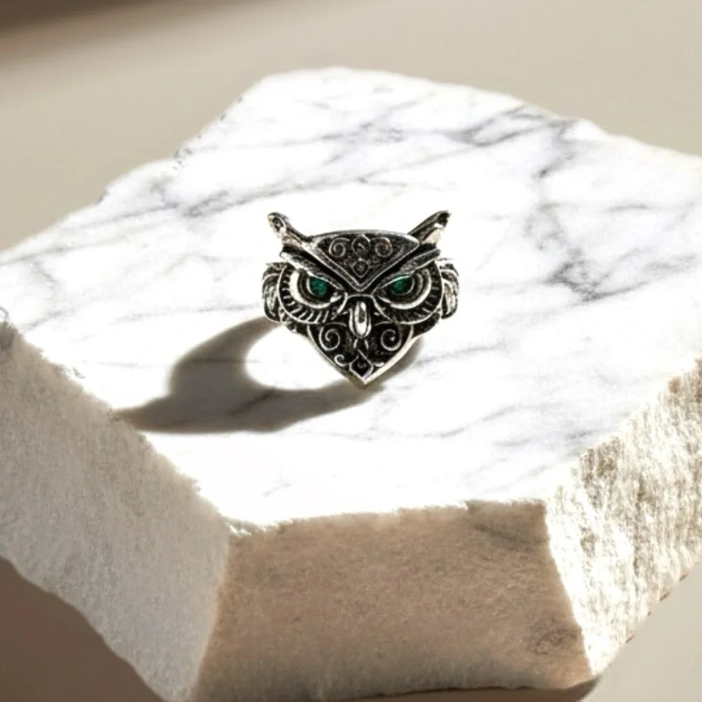 Mystic Gaze Silver Owl Ring Blue Gem Eyes - Studio Series - Picture 6 of 6